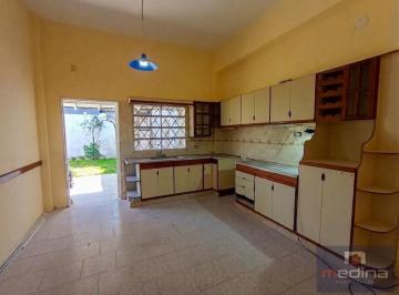Casa · 90m² · 3 Ambientes · Alquiler PH 3 Amb en Don Torcuato - Entrada Independiente y Gran Jardín