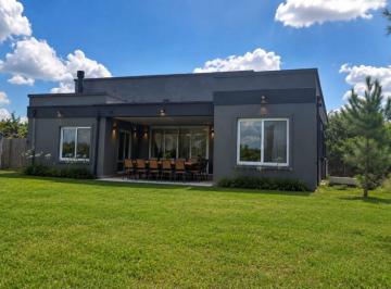 SAB-SAB-215_2 · Casa en 1 Planta de 180 m² con Costa de Laguna Alquiler Permanente