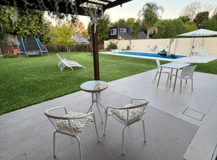 Casa · 63m² · 3 Ambientes · 2 Cocheras