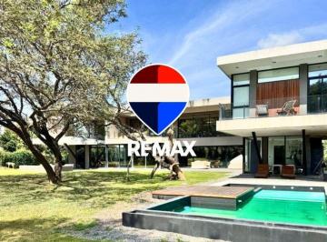 Casa · 800m² · 10 Ambientes · 1 Cochera · Casa Venta Club de Campo El Tipal 4 Dorm.