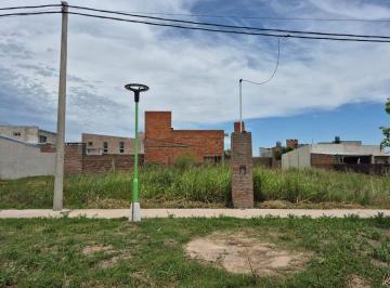 Terreno · 300m² · Venta Terreno con Construcciòn Avanzada Praderas 2