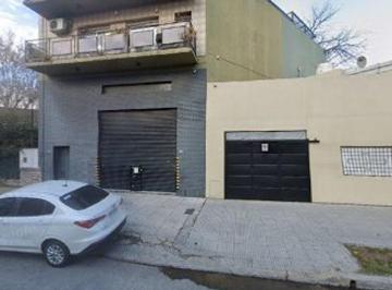 Casa · 140m² · 6 Ambientes · 1 Cochera · Venta Casa Cochera Terraza Liniers C/renta