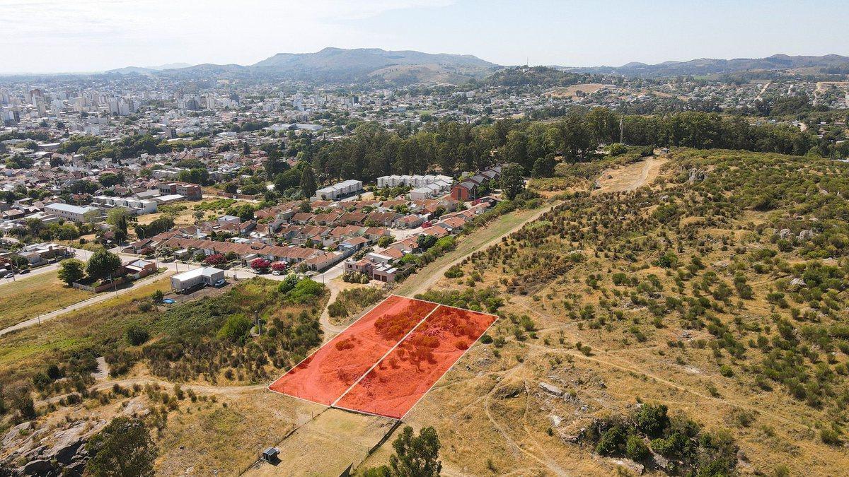 Lote de 20 x 64,95 en calle Necochea — Centro
