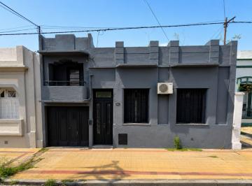 Casa · 171m² · 6 Ambientes · Alquiler Casa Uso Profesional – Zona Semicentrica