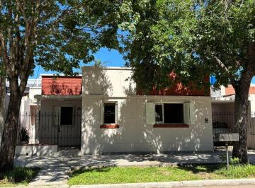 Casa · 191m² · 8 Ambientes · Se Vende Casa en Reconquista.