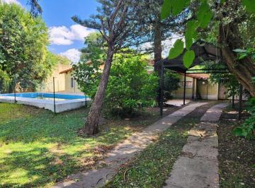 Casa · 104m² · 4 Ambientes · 4 Cocheras · Venta Casa de 4 Ambientes en Villa Luzuriaga