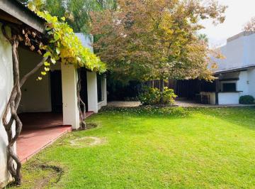 Casa · 300m² · 5 Ambientes · 2 Cocheras · Casa en Venta en El Huerto - La Puntilla