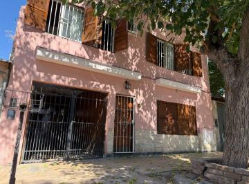 Casa · 180m² · 4 Ambientes · Casa en Venta Ciudad 3 Dorm. Mendoza