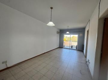 Departamento · 56m² · 3 Ambientes · 1 Cochera · Adrogue - Dpto. 3 Amb. Balcon y Cochera Cubierta