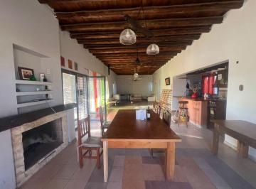 Casa · 378m² · 10 Ambientes · Quinta de 6.437 m² con 2 Casas y 2 Piscinas. Pocito