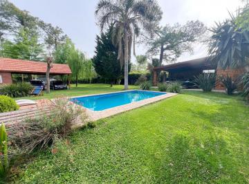 Quinta vacacional · 150m² · 3 Dormitorios · 3 Cocheras · Venta Quinta Moreno Parque Pileta 4 Ambientes