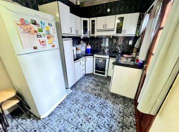 Casa · 80m² · 3 Ambientes · Venta Casa 3 Ambientes Lanus Patio
