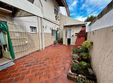 Casa · 94m² · 4 Ambientes · Venta Casa 4 Ambientes Quilmes Patio Apta Crédito