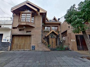 PH · 212m² · 4 Ambientes · 1 Cochera · Casa Tipo PH 4 Amb a Bonzi + PH 2amb Fondo Ap Cred