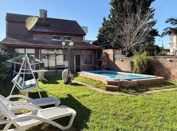 Casa · 195m² · 4 Ambientes · 2 Cocheras · Venta Casa 4 Ambientes Hurlingham Pileta