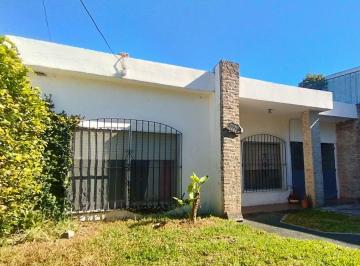 Casa · 140m² · 5 Ambientes · 1 Cochera · Venta Casa 4 Ambientes con Dpto en Fondo Quilmes
