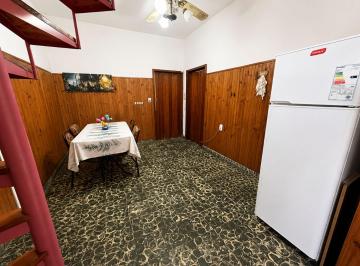 Casa · 100m² · 5 Ambientes · 1 Cochera · Venta Casa con Potencial Para 2 Familias Lanús