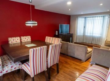 Casa · 189m² · 5 Ambientes · 2 Cocheras · Venta Casa 5 Amb Pileta Jardín Martin Coronado