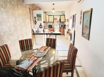 PH · 82m² · 4 Ambientes · Venta PH en Pb de 4 Amb con Patio y Parrilla
