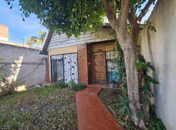 Casa · 210m² · 3 Ambientes · 1 Cochera · Casa en Venta en Quilmes con Departamento