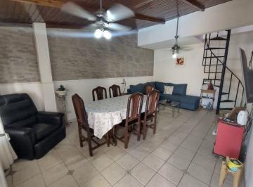 PH · 83m² · 4 Ambientes · Venta Departamento Pasillo No PH 2 Dorm.