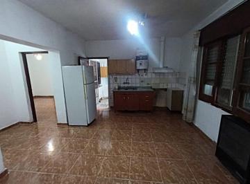 Casa · 103m² · 3 Ambientes · Venta Casa Interna 2 Dorm., Patio y Terraza