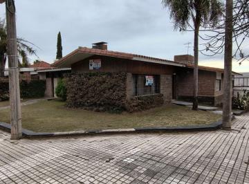 Casa · 240m² · 8 Ambientes · 1 Cochera · Oportunidad Inversores Casa 240 m² Altamira