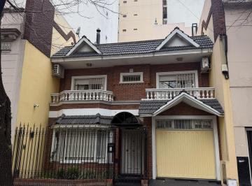 Casa · 172m² · 5 Ambientes · 1 Cochera · Venta Casa 5 Ambientes Centro Almagro