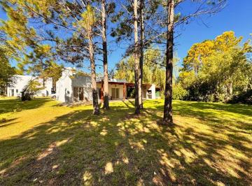Casa · 90m² · 4 Ambientes · Alquiler de Casa en Santa Maria del Pilar