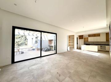 Casa de 5 ambientes, Carrodilla · Vendo Casa a Estrenar en El Marquesado