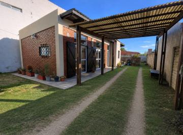 Casa · 58m² · 2 Ambientes · 1 Cochera · Venta Casa 2 Amb Gas Santa Clara Apto Credito