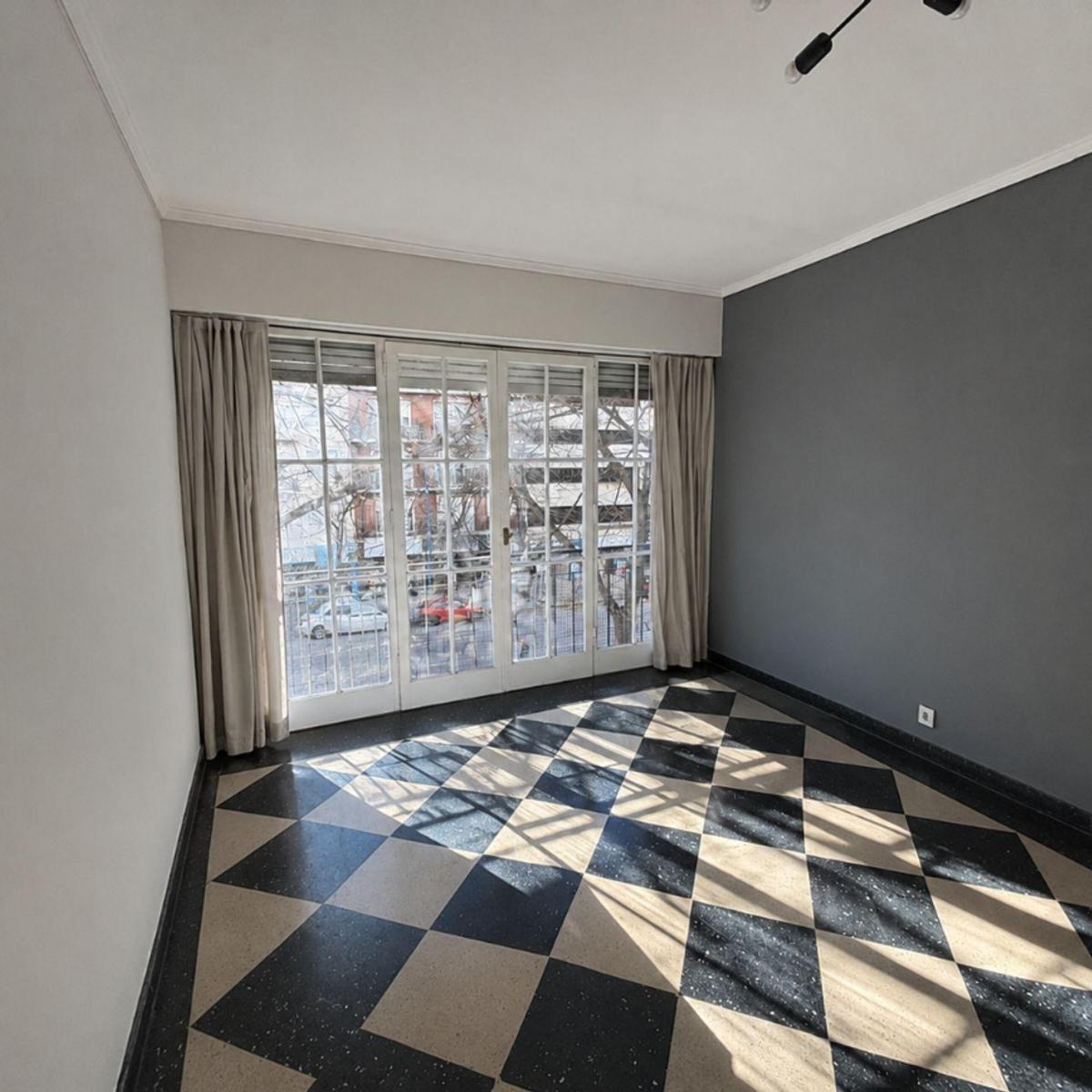 Departamento 3 amb, 64m² con balcón francés — Plaza Colón