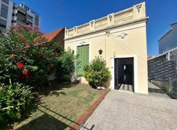 PH · 133m² · 4 Ambientes · 1 Cochera · Venta PH 4 Amb con Patio a Reciclar Apto Crédito