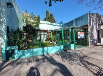 Casa · 125m² · 4 Ambientes · 1 Cochera · Venta Casa 4 Ambientes en Pb Monte Castro Terraza