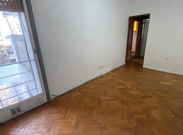 Departamento · 39m² · 2 Ambientes · Venta Depto 2 Ambientes en Flores C/balcón.