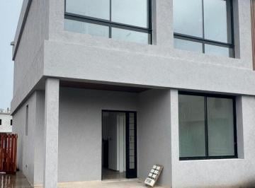 Casa · 121m² · 5 Ambientes · Venta Casa/dúplex 5 Ambientes en Spring Park Pilar