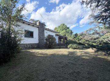 Casa · 280m² · 8 Ambientes · Vendo Casa 4 Dormi - Parque Siquiman - Gran Lote