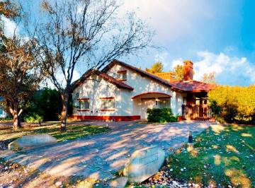Casa · 111m² · 5 Ambientes · 1 Cochera · Casa en Venta Haras del Sur 1 - Apto Banco