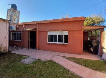 Casa · 83m² · 2 Ambientes · 2 Cocheras · Venta Casa 2 Amb con Parque y Local Polvorines