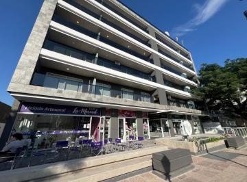 Local comercial , Villa Carlos Paz · Local Comercial en Galería - Edificio Veneto VIII