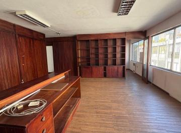 Oficina comercial · 74m² · 1 Cochera · Alquilo Oficina Ciudad Vieja con Garage