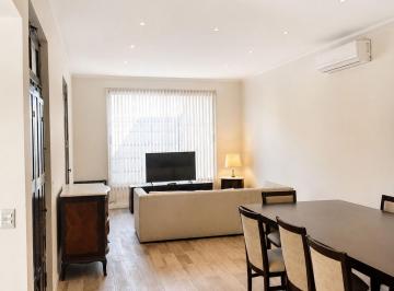 Casa · 127m² · 3 Ambientes · 1 Cochera · Venta Casa en Mercedes Renovada Impecable