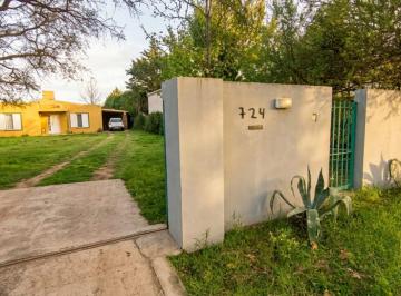 Casa · 127m² · 4 Ambientes · 1 Cochera · Venta Casa Quinta Gallareta 724 Lowo Che