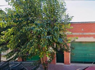 Casa · 117m² · 4 Ambientes · 1 Cochera · Venta Casa con Local y Gran Potencial en Virreyes