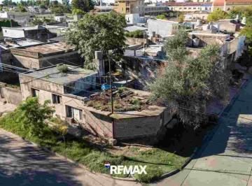 Casa · 126m² · 3 Ambientes · 1 Cochera · Venta Esquina Estratégica Para Desarrollo