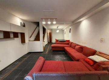 Casa · 117m² · 5 Ambientes · 1 Cochera · Venta Triplex 5 Amb Cochera Apto Crédito V Urquiza