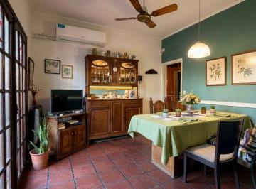 Casa · 134m² · 4 Ambientes · 1 Cochera · Venta Casa 4 Amb Patio y Parri C. Jardin Apto Cred
