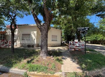 Casa · 121m² · 4 Ambientes · 1 Cochera · Casa en Venta en Bragado