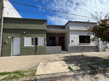 Casa · 186m² · 5 Ambientes · Casa en Venta en Pergamino con Patio