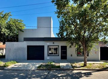 PH · 98m² · 3 Ambientes · 1 Cochera · PH en Venta en Pergamino con Cochera